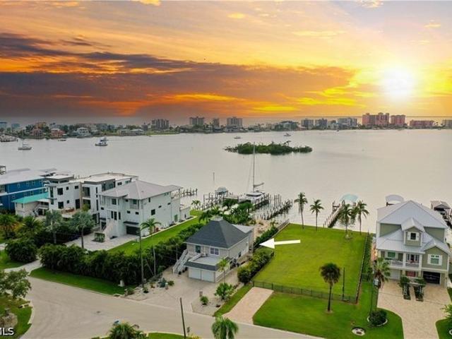 House for sale in Fort Myers Beach, Lee County