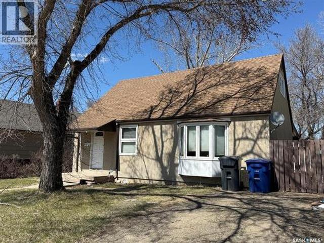 House for sale in Weyburn, Saskatchewan