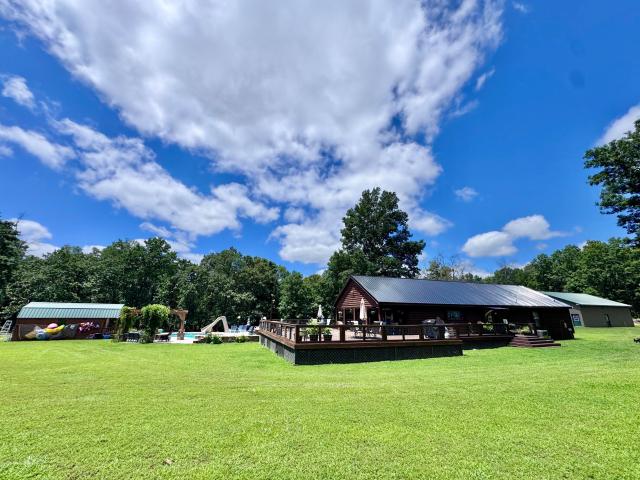 House for sale in Koshkonong, Missouri