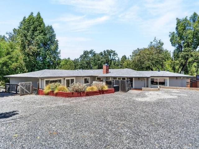 House for sale in Forestville, California