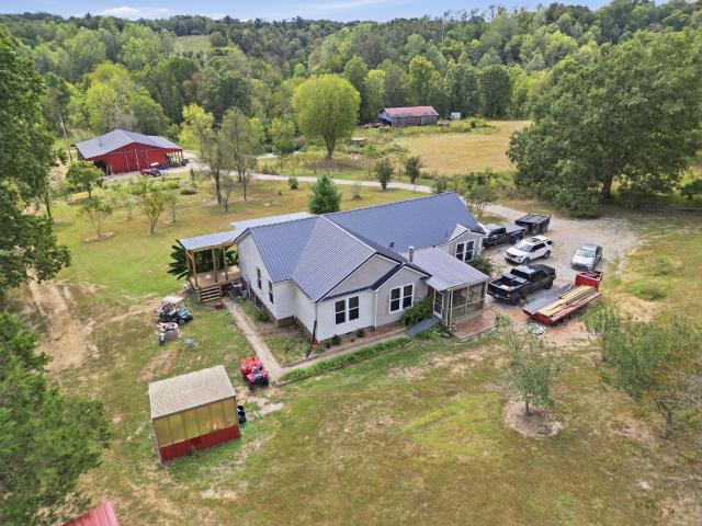 House for sale in Red Boiling Springs, Middle Tennessee