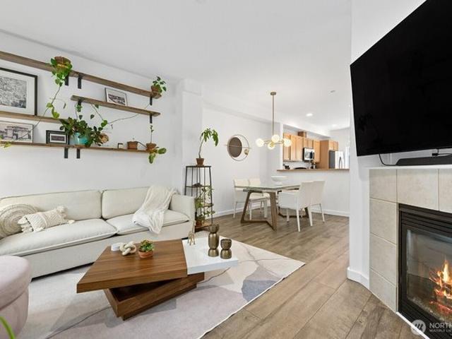 Townhouse for sale in Redmond, Washington
