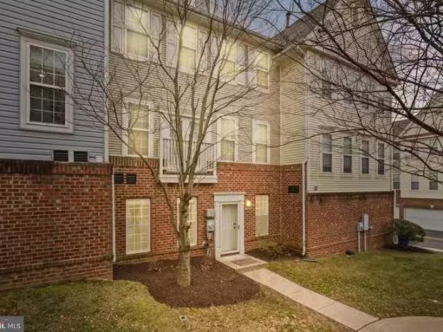 Condo for sale in Falls Church