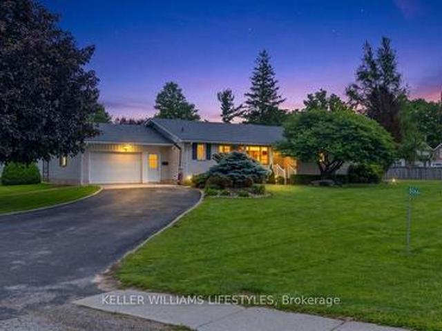 House for sale in Brooke-alvinston, Ontario