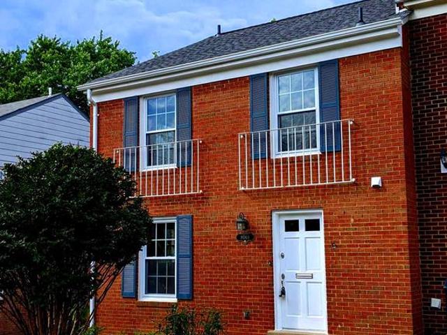 Townhouse for sale in Virginia