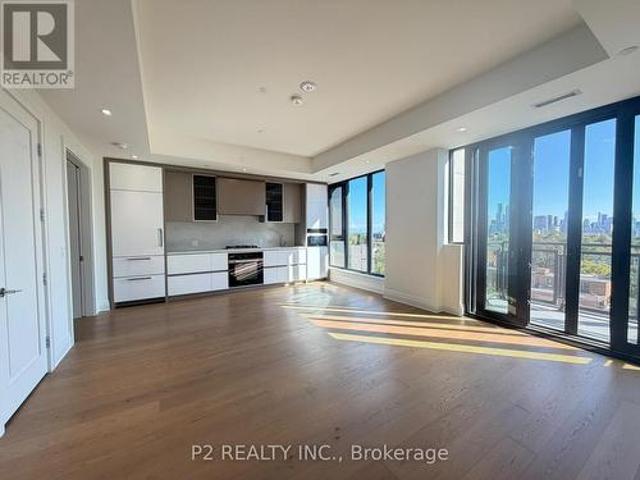 Condo for sale in Toronto—St. Paul's, Toronto