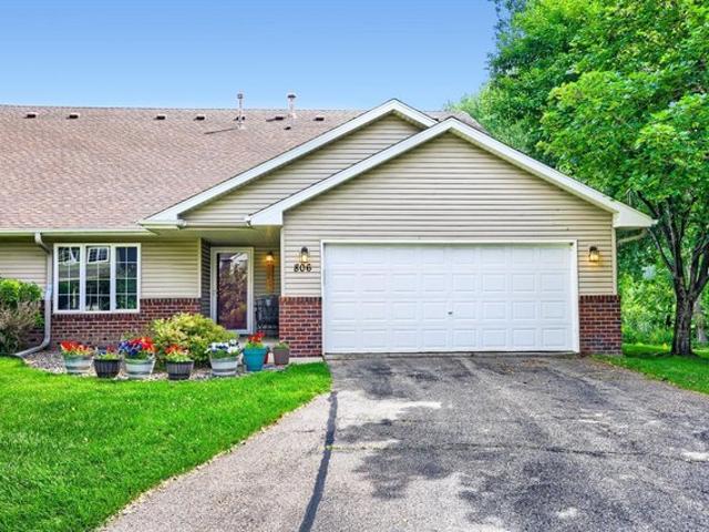 Townhouse for sale in Chaska, Minnesota