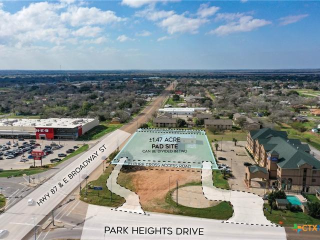 Commercial for sale in Cuero