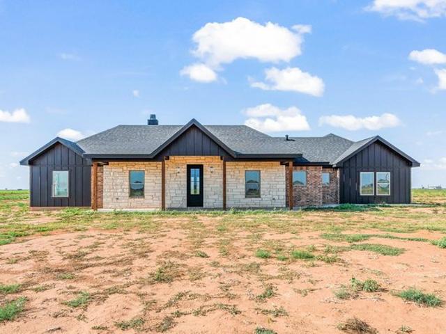 House for sale in Abernathy, Texas