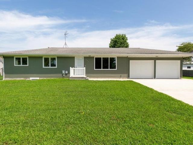 House for sale in Aplington, Iowa