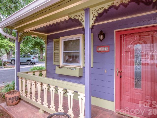 Townhouse for sale in State Road, North Carolina