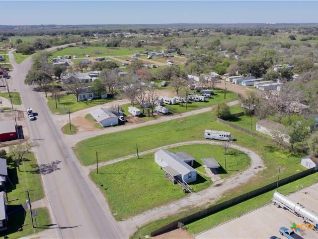 Commercial for sale in Cuero