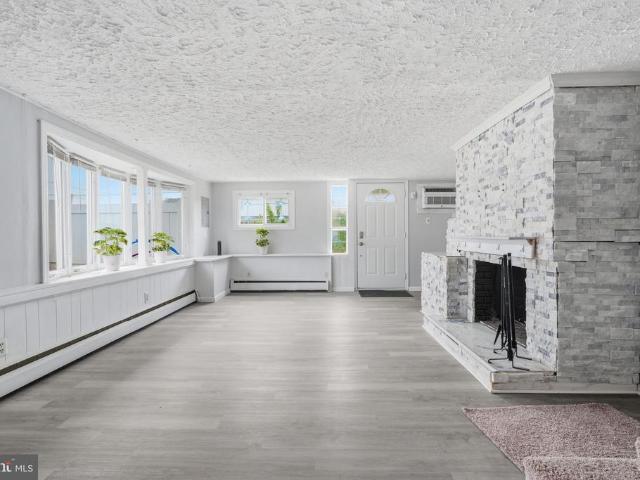 Townhouse for sale in Burlington, New Jersey