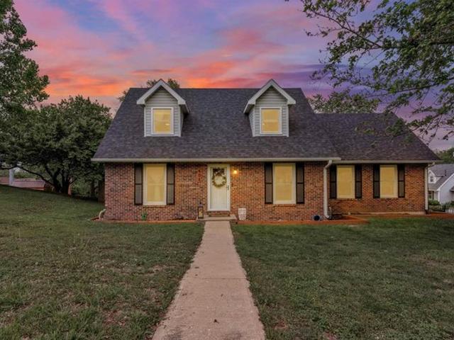 House for sale in Knob Noster, Missouri