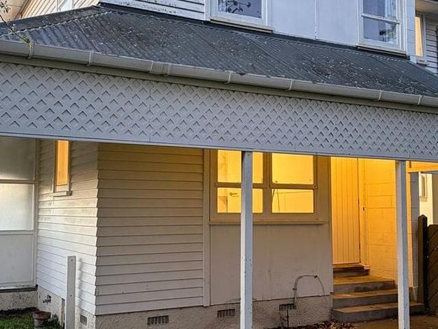 House for rent in Camberley, Hastings