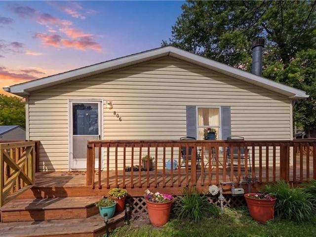 House for sale in Stewartsville, Missouri