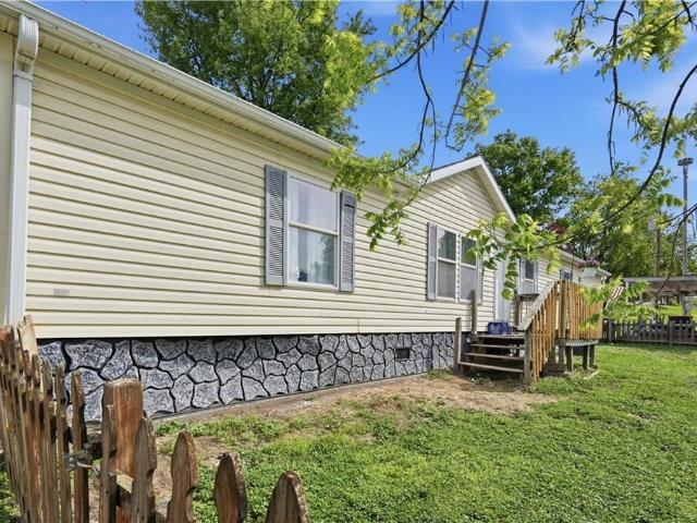 House for sale in Stewartsville, Missouri