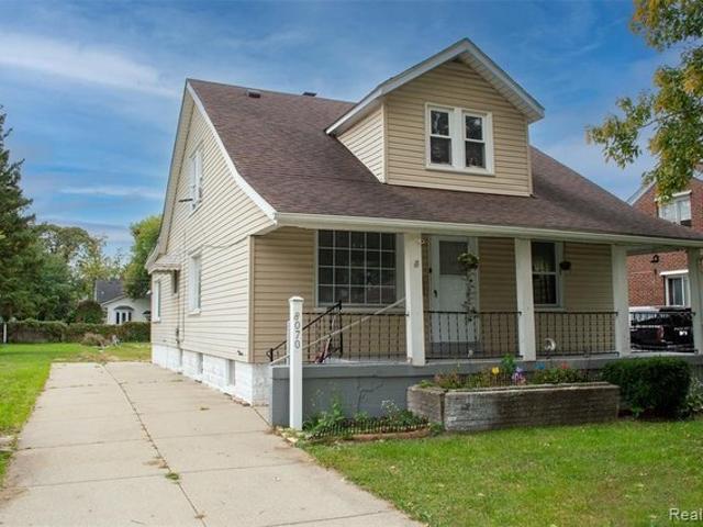 House for sale in Center Line, Macomb County