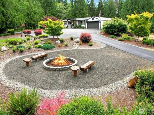 House for sale in Olalla, Washington