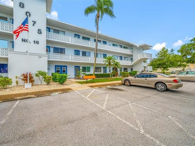 Condo for sale in Seminole, Florida