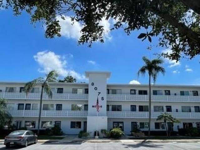 Condo for sale in Seminole, Florida