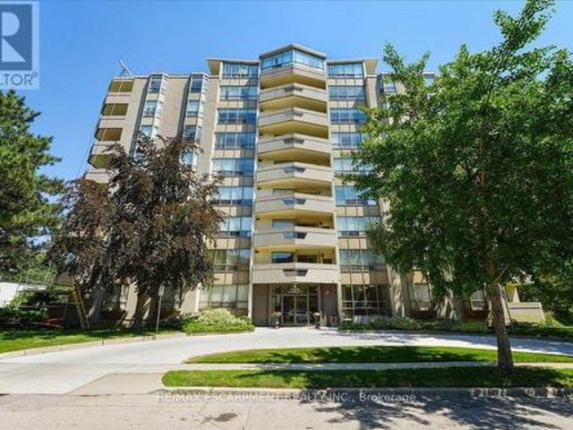 Condo for sale in Ancaster, Ontario