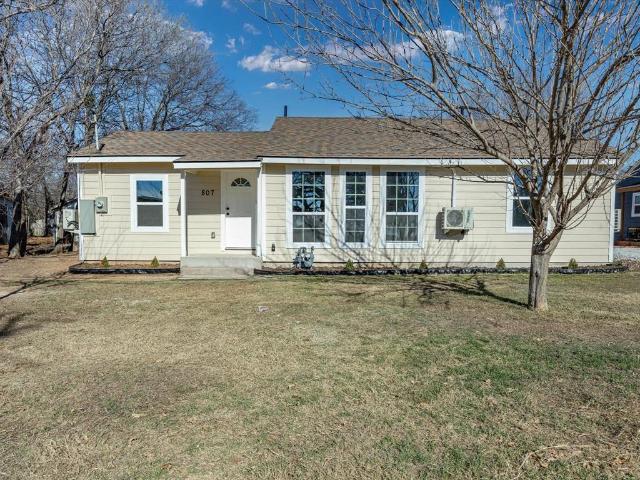 Property for sale in Bowie, Texas