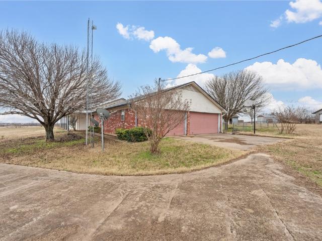 House for sale in Lorena, Texas