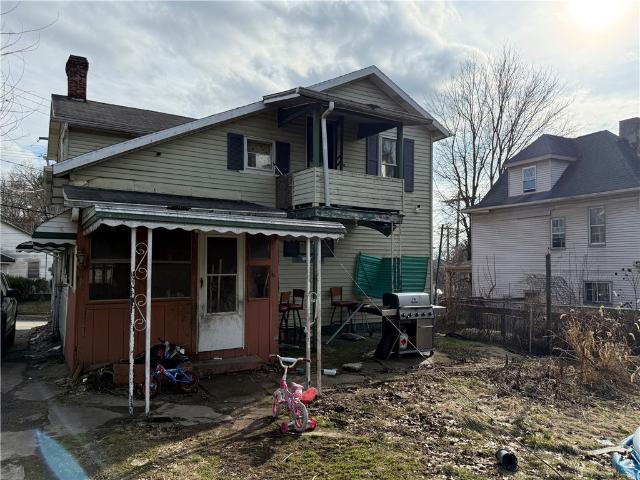 House for sale in New Castle, Pennsylvania