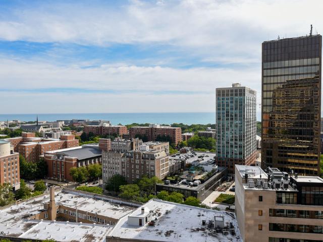 Condo for sale in Evanston, Illinois