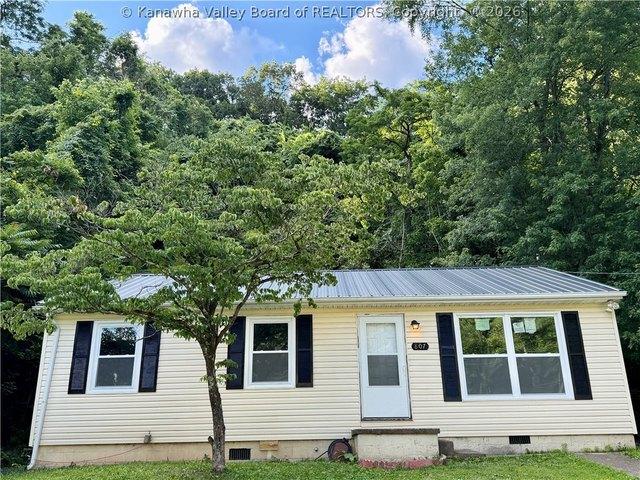 House for sale in Dunbar, West Virginia