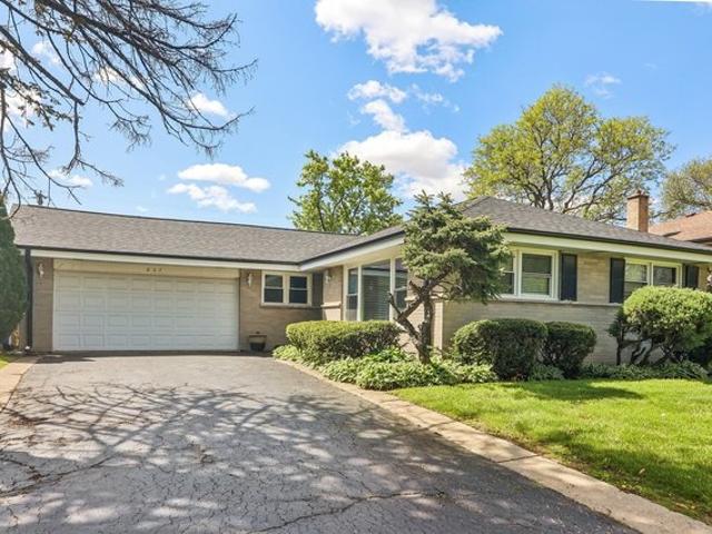 House for sale in Mount Prospect, Illinois