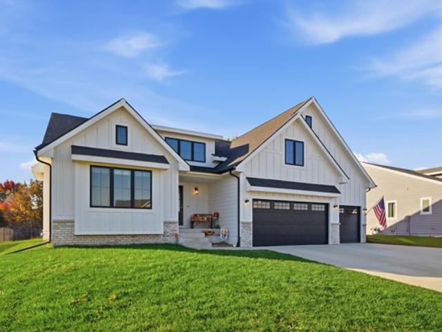 House for sale in Quail Meadows, Indianola