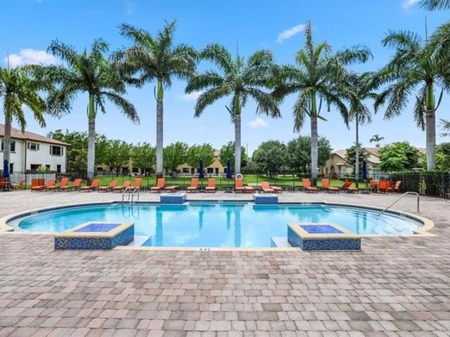 Townhouse for sale in Davie, Florida
