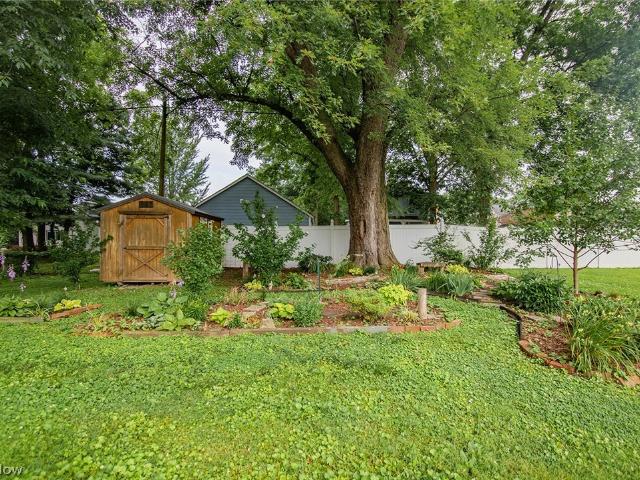 House for sale in Belpre, Washington County