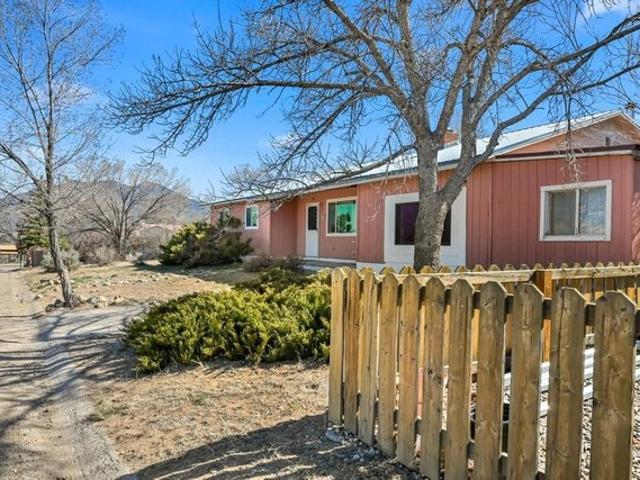 House for sale in El Prado, New Mexico