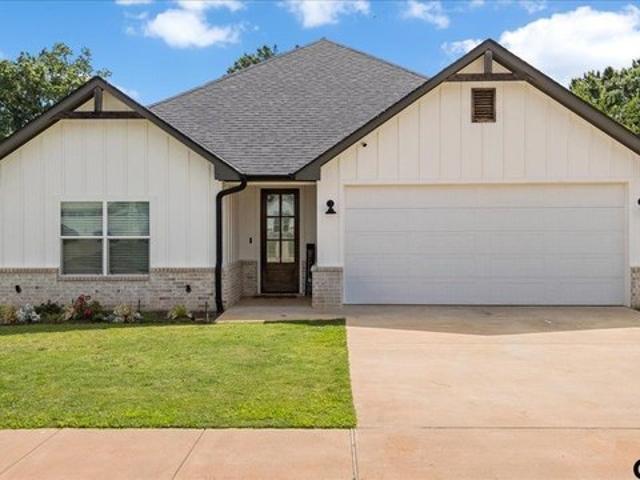 House for sale in Smith, Texas