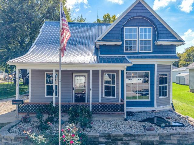 House for sale in Harlan, Shelby County