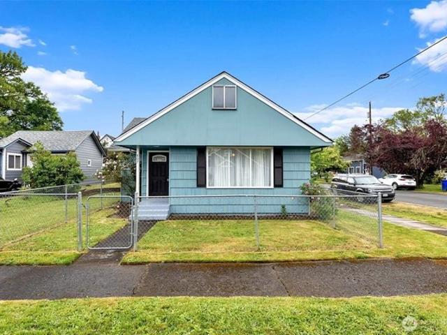 House for sale in Kelso, Washington