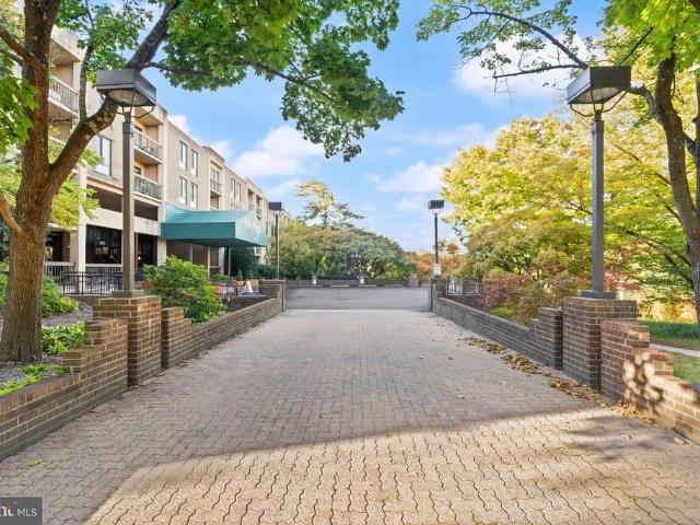 Condo for sale in Patrick Henry, Alexandria