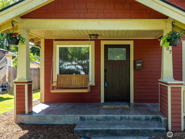 House for sale in Centralia, Washington