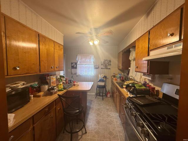 House for sale in Shoals, Indiana