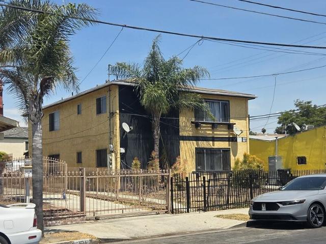 House for sale in Canoga Park, California