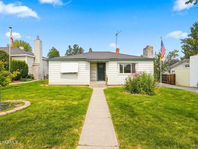 House for sale in Selah, Washington
