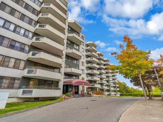 Condo for sale in Beaconsfield, Montréal (région administrative)