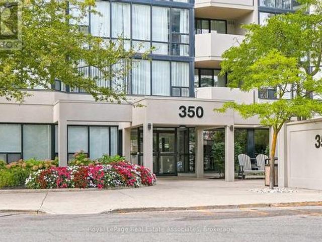 Condo for sale in City Centre, Mississauga