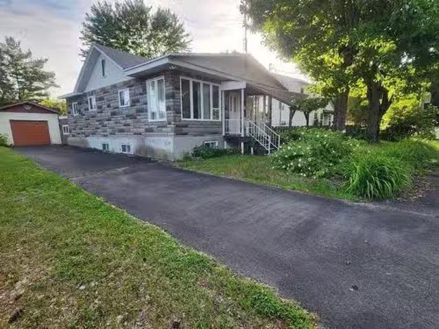 House for sale in Fabreville, Quebec