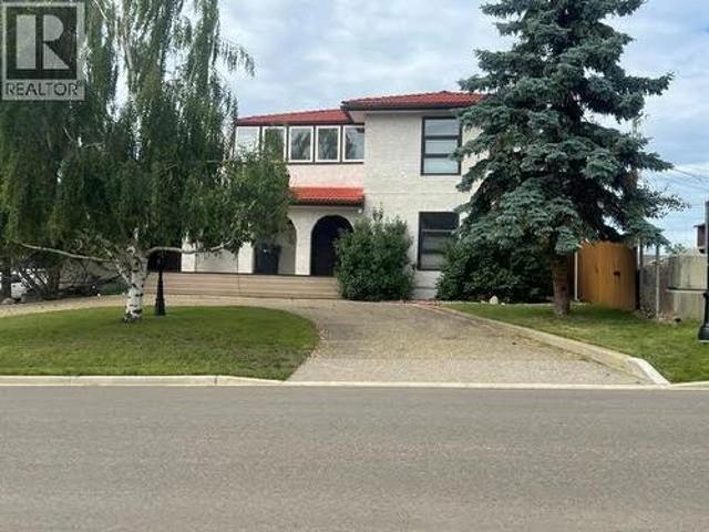 House for sale in Dawson Creek, British Columbia