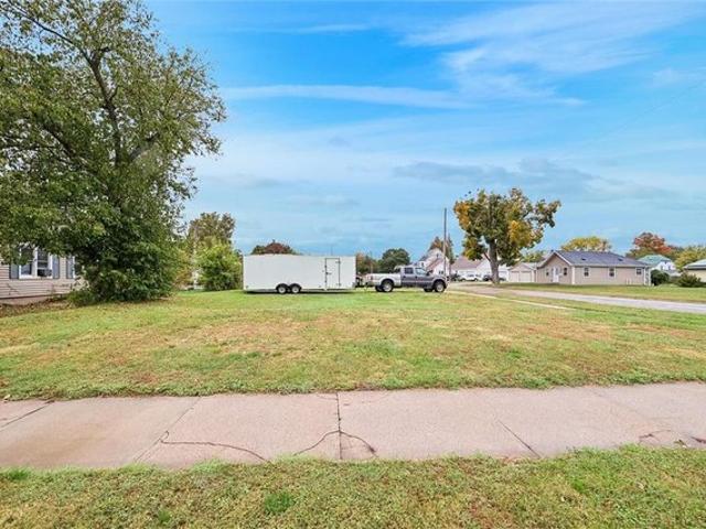 Land for sale in Belle Plaine, Iowa