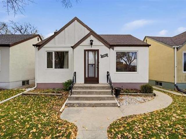 House for sale in Lord Roberts, Winnipeg